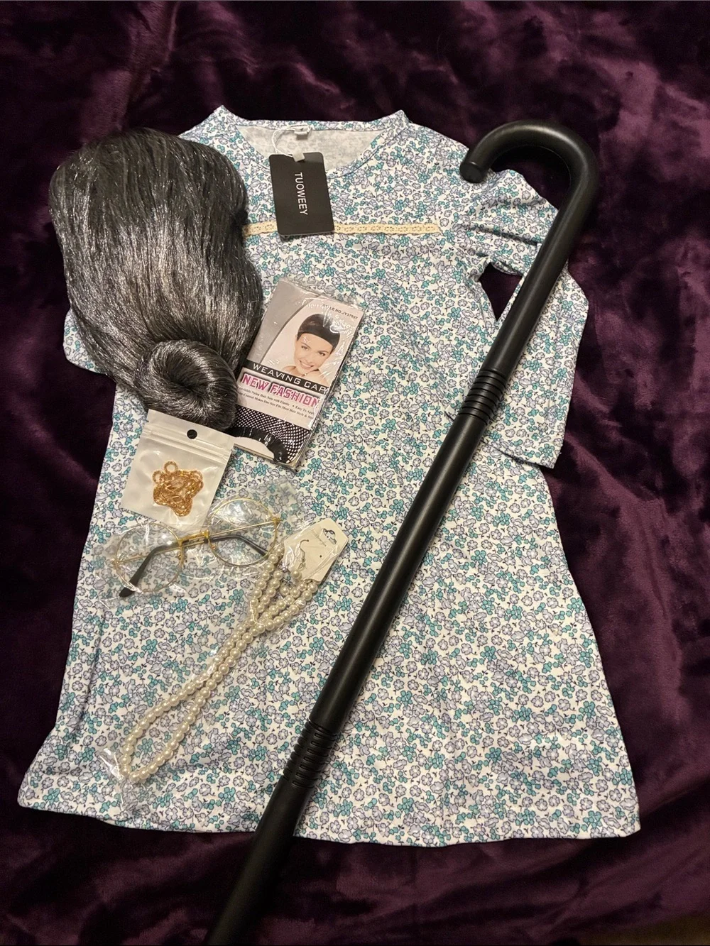 Classic Granny Costume Hat and Accessories Set in Gray and White